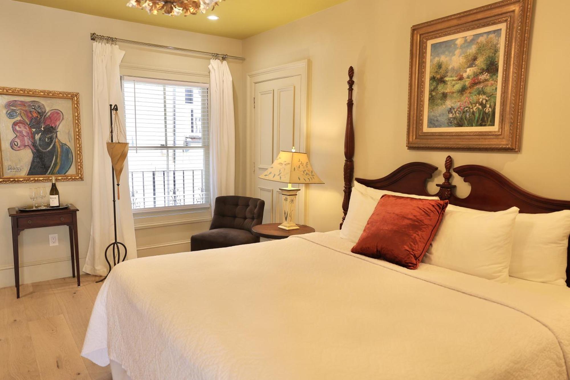 Foley House 4*
